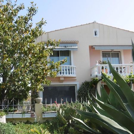 Rez De Chaussee Studio Climatise Dans Villa Aigues-Mortes Kültér fotó