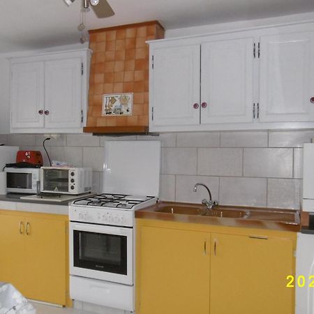 Rez De Chaussee Studio Climatise Dans Villa Aigues-Mortes Kültér fotó